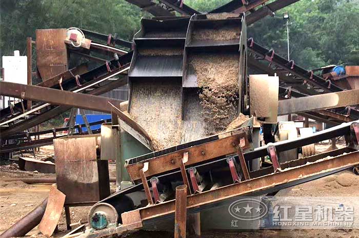 客戶洗砂現場